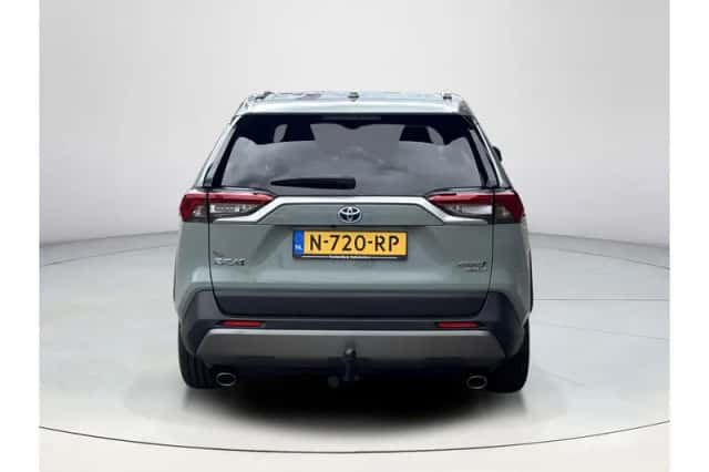 Toyota RAV4 (2021) thumbnail 4