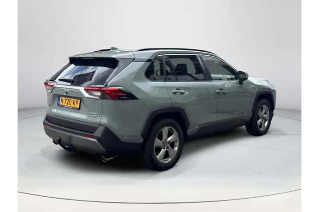 Toyota RAV4 (2021) thumbnail 5