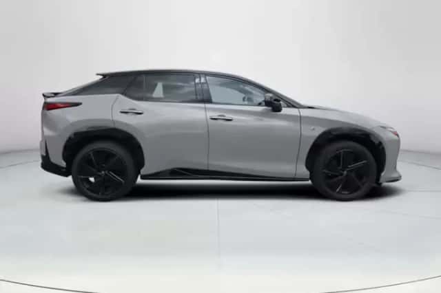 Lexus RZ (2026) thumbnail 6