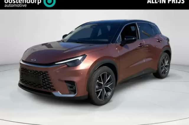 Lexus LBX (2026) thumbnail 1