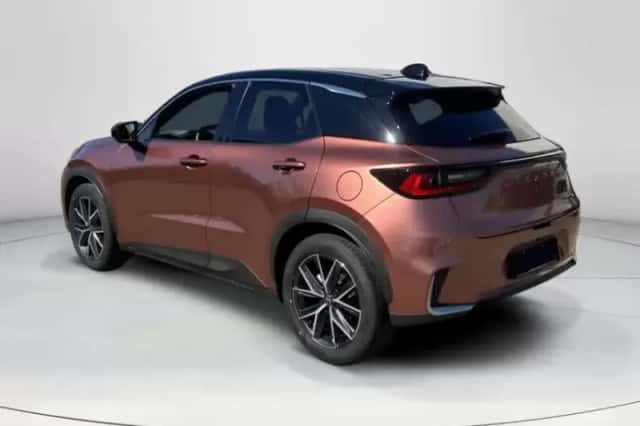 Lexus LBX (2026) thumbnail 3