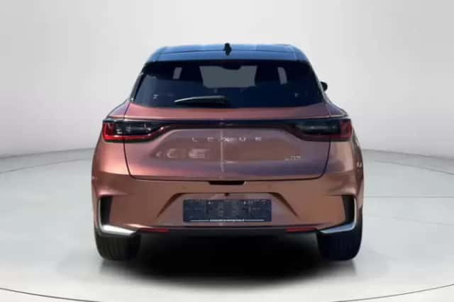 Lexus LBX (2026) thumbnail 4