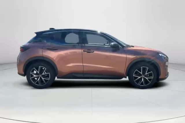 Lexus LBX (2026) thumbnail 6