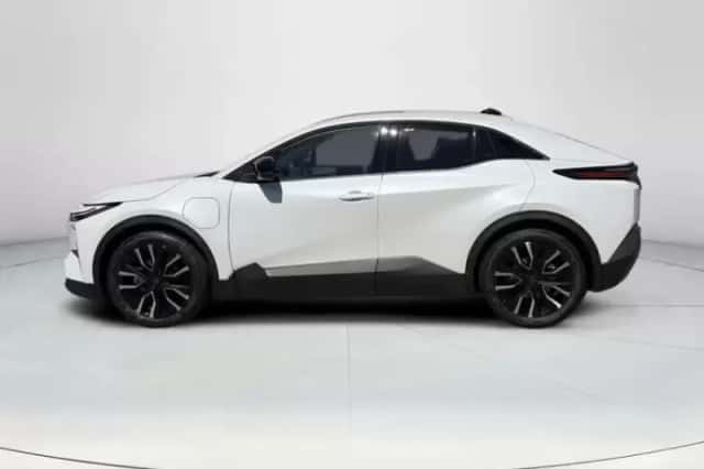 Toyota C-HR+ (2026) thumbnail 2
