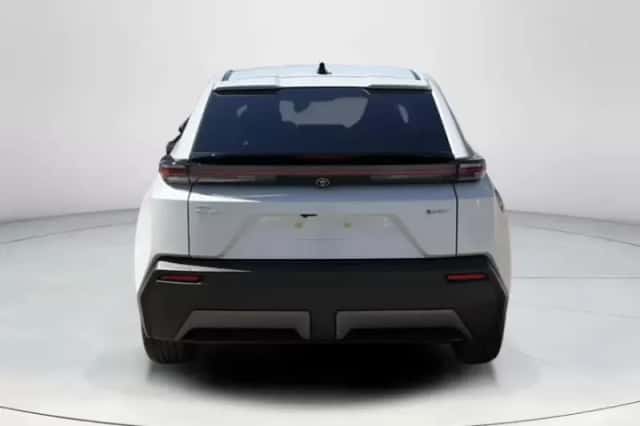 Toyota C-HR+ (2026) thumbnail 4