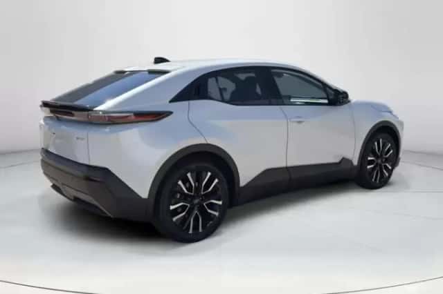 Toyota C-HR+ (2026) thumbnail 5