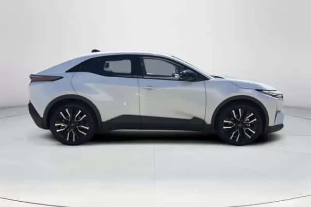 Toyota C-HR+ (2026) thumbnail 6