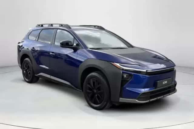 Toyota bZ4X (2026) thumbnail 4