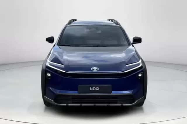 Toyota bZ4X (2026) thumbnail 5