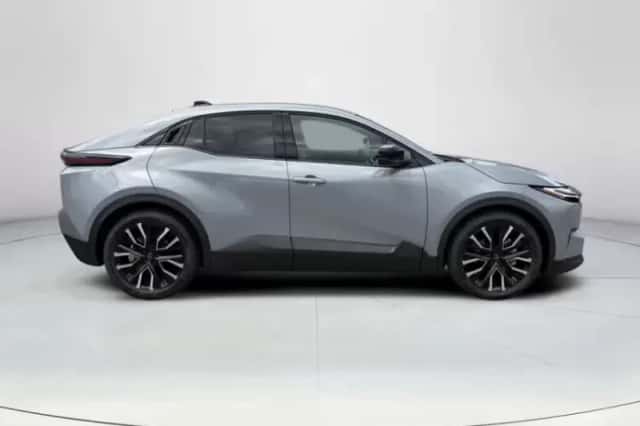 Toyota C-HR+ (2026) thumbnail 6