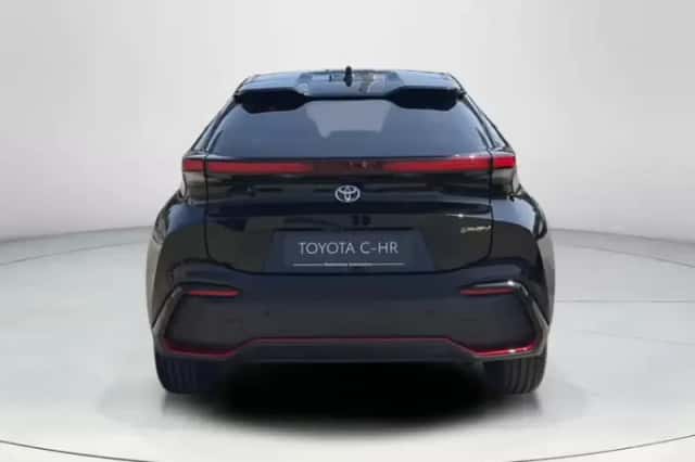 Toyota C-HR (2026) thumbnail 4