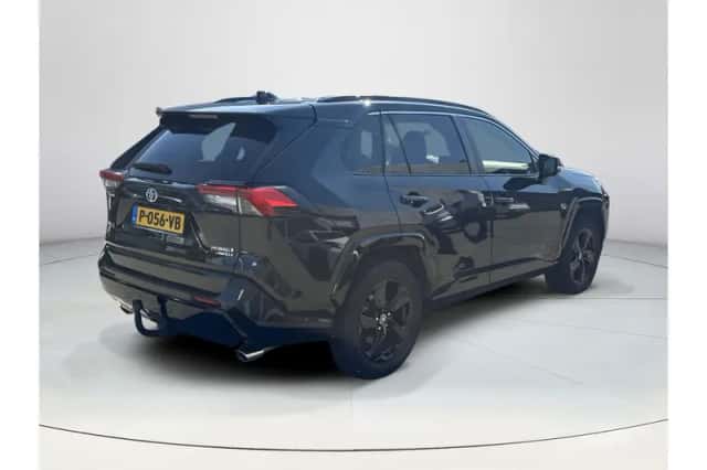 Toyota RAV4 (2022) thumbnail 5
