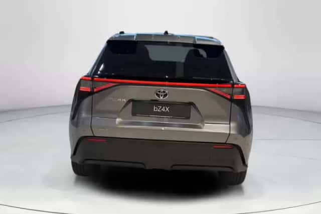 Toyota bZ4X (2026) thumbnail 4