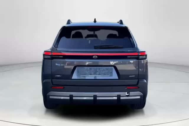 Toyota bZ4X (2026) thumbnail 4