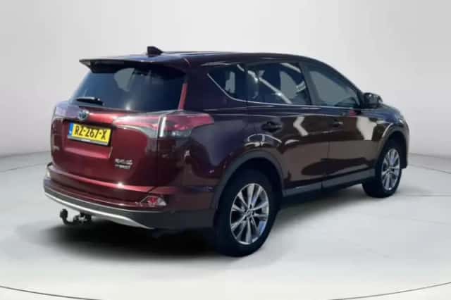 Toyota RAV4 (2017) thumbnail 5
