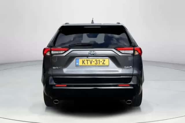 Toyota RAV4 (2022) thumbnail 4
