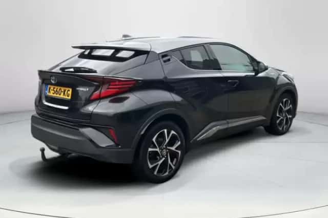 Toyota C-HR (2021) thumbnail 5