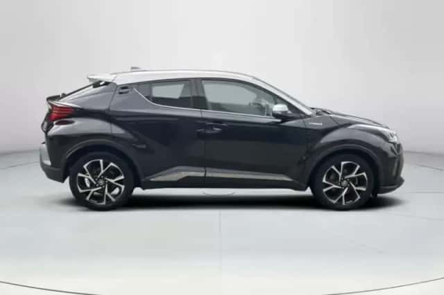 Toyota C-HR (2021) thumbnail 6