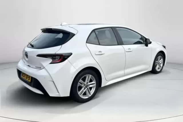 Toyota Corolla (2023) thumbnail 5