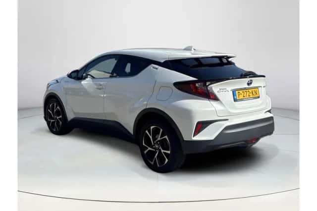 Toyota C-HR (2020) thumbnail 3
