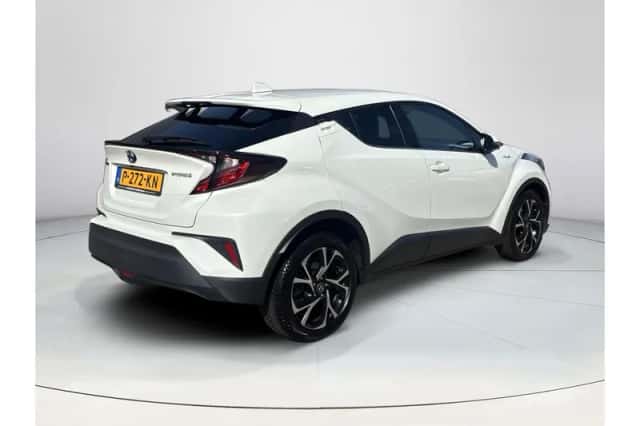 Toyota C-HR (2020) thumbnail 5