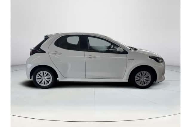 Toyota Yaris (2021) thumbnail 6