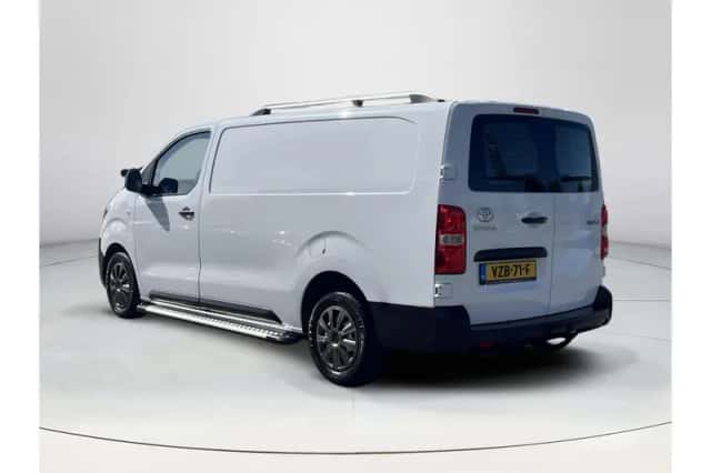 Toyota ProAce Worker (2023) thumbnail 3
