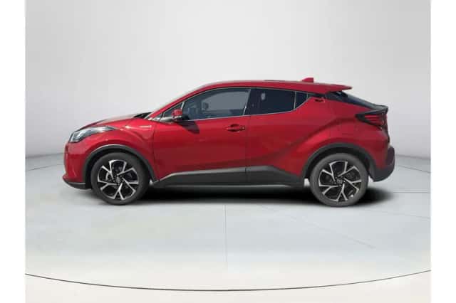 Toyota C-HR (2021) thumbnail 2