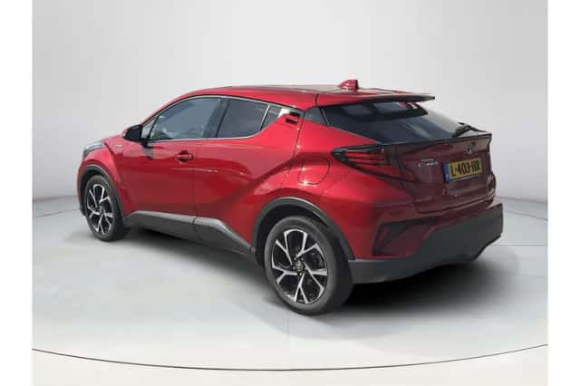 Toyota C-HR (2021) thumbnail 3