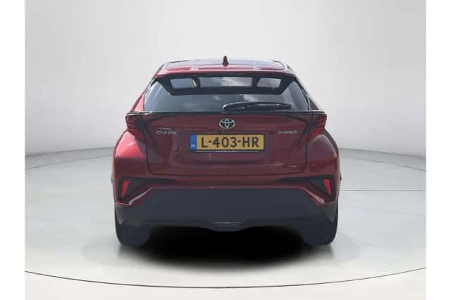 Toyota C-HR (2021) thumbnail 4