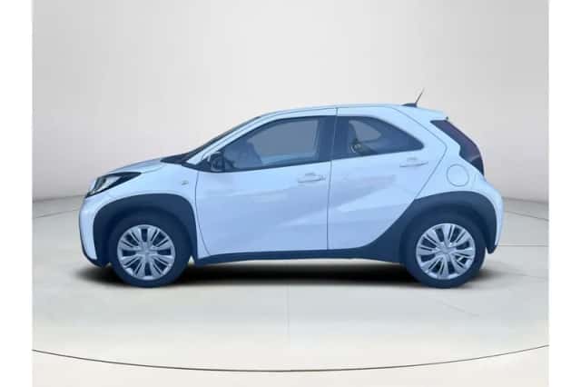 Toyota Aygo X (2024) thumbnail 2