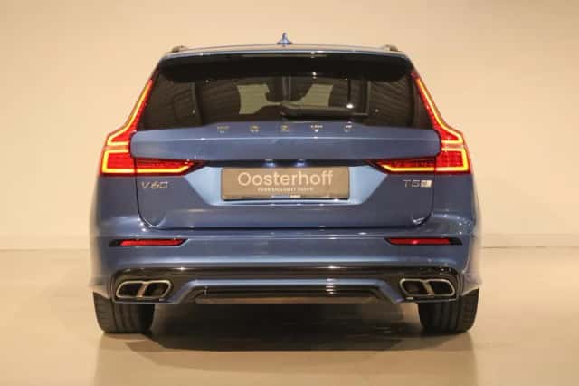 Volvo V60 (2019) thumbnail 5