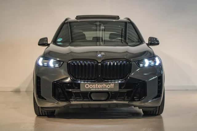BMW X5 (2023) thumbnail 4