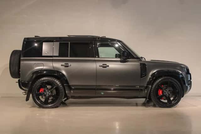 Land Rover Defender (2023) thumbnail 6
