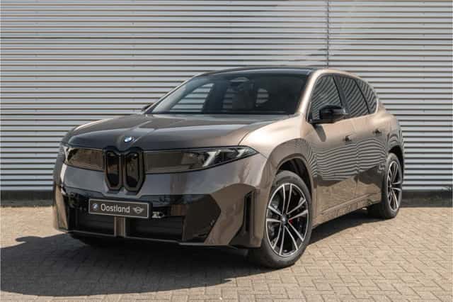 BMW iX3 (2026) thumbnail 1