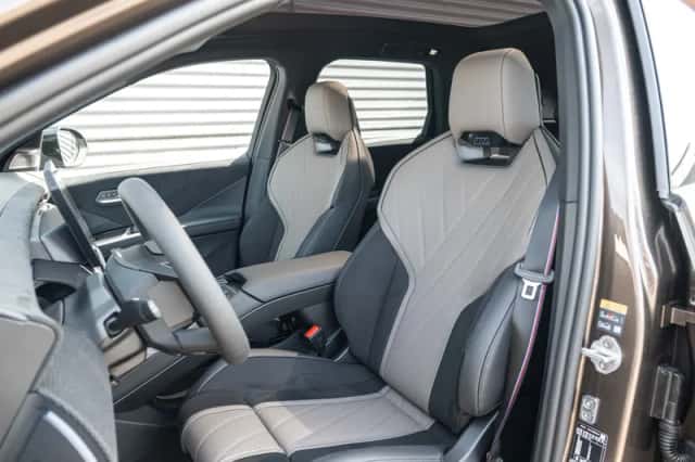 BMW iX3 (2026) thumbnail 4