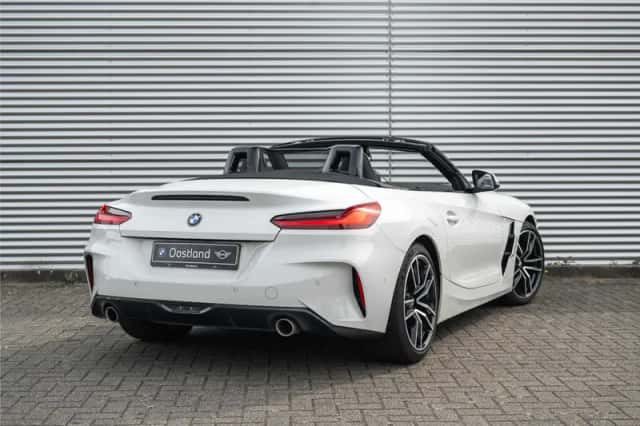 BMW Z4 (2019) thumbnail 2