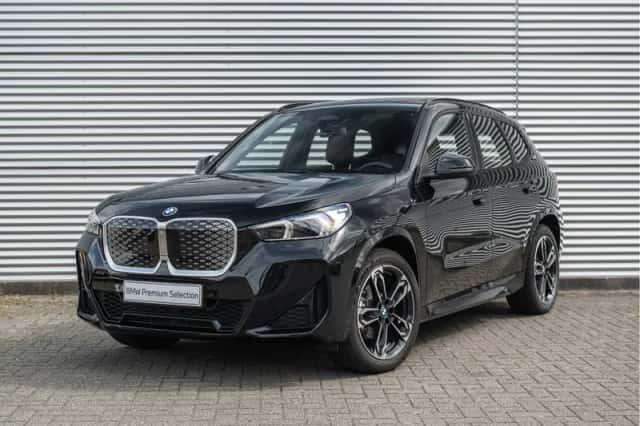 BMW iX1 (2025) thumbnail 1