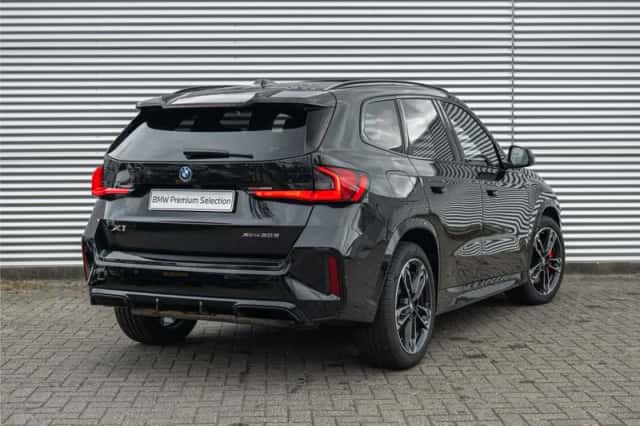 BMW X1 (2025) thumbnail 2