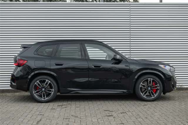 BMW X1 (2025) thumbnail 3