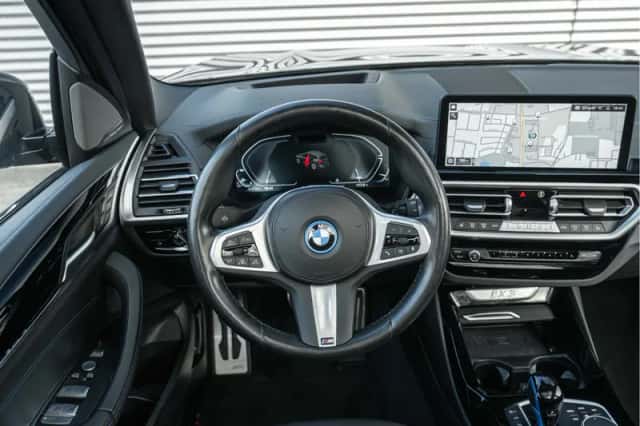 BMW iX3 (2022) thumbnail 6