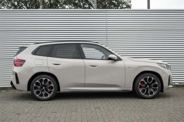 BMW X3 (2026) thumbnail 4
