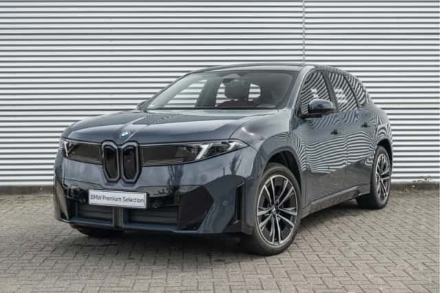 BMW iX3 (2026) thumbnail 1