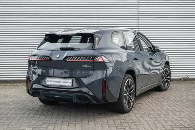 BMW iX3 (2026) thumbnail 2