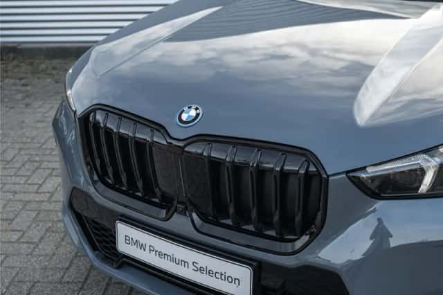 BMW X1 (2024) thumbnail 6
