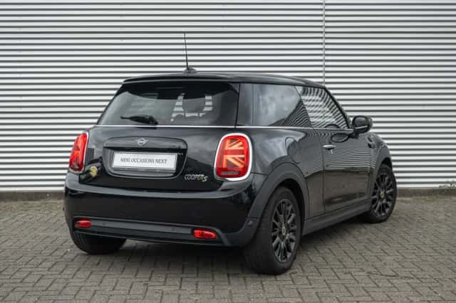 MINI Mini Electric (2022) thumbnail 2