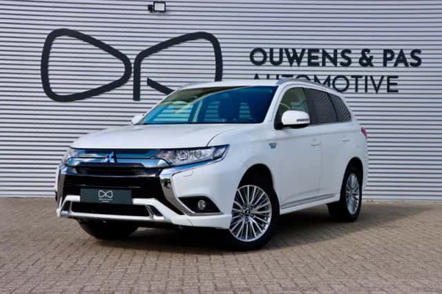 Mitsubishi Outlander (2019) thumbnail 1