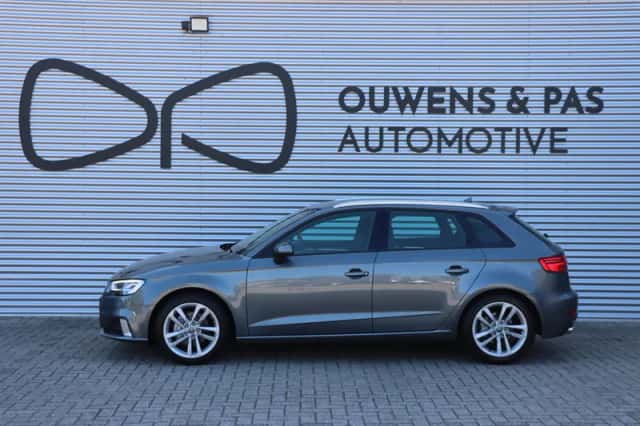 Audi A3 (2017) thumbnail 2