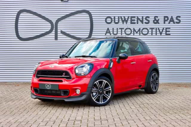 MINI Countryman (2016) thumbnail 1