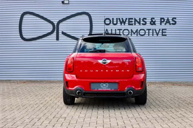 MINI Countryman (2016) thumbnail 5